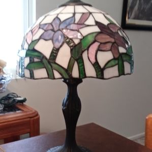 Tiffany style lamp.